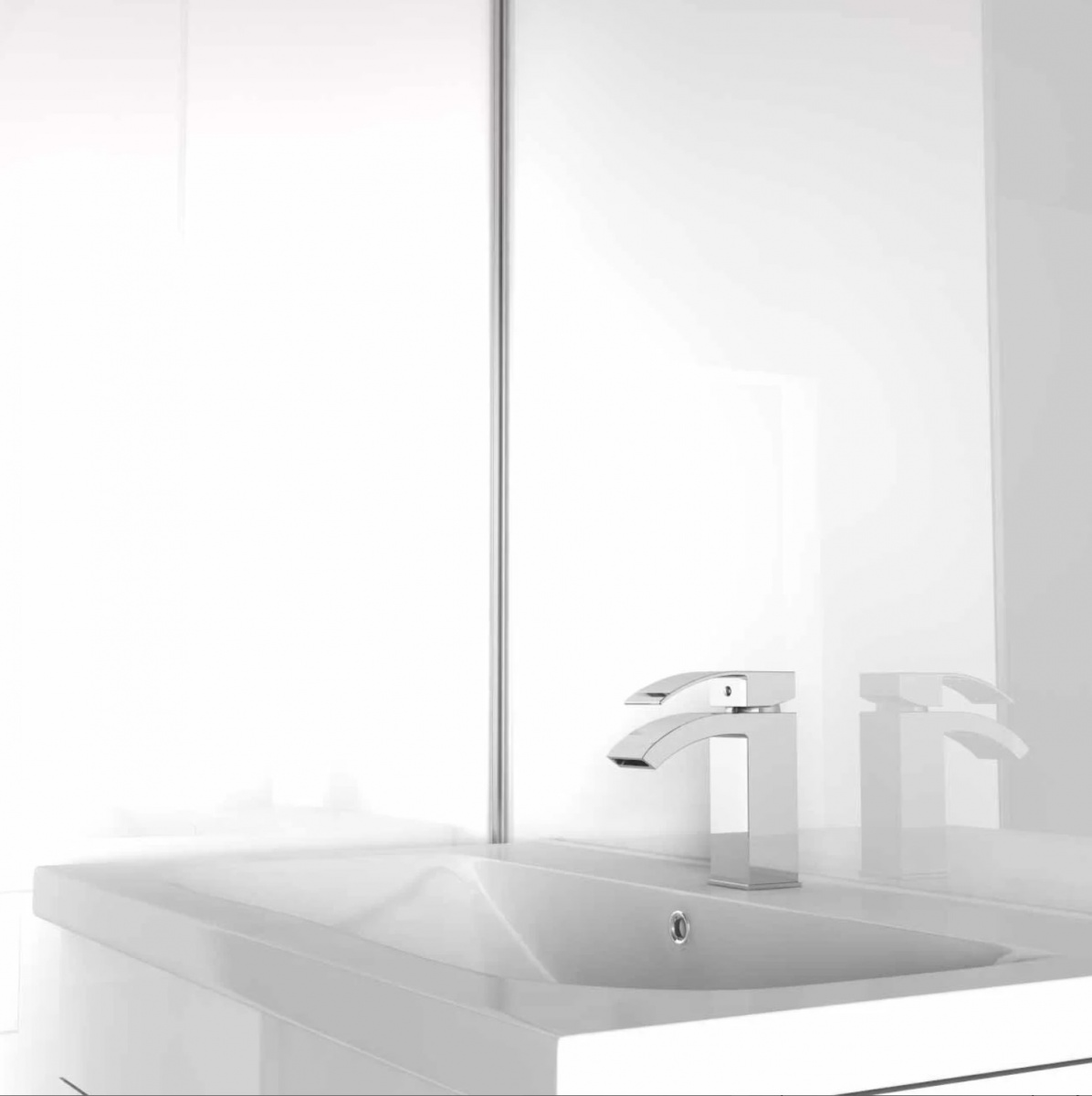 PLAIN GLOSS WHITE 2.6m Shower Wall Panels Bathroom PVC Cladding (8mm Thickness)